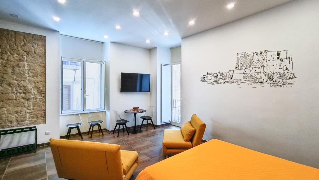 Casa Calu Castel Dell'Ovo Bed & Breakfast Napoli Ngoại thất bức ảnh